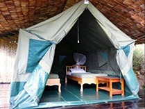 lake-kitandara-bwindi-camp